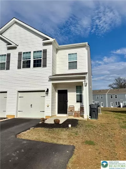 1237 Martin Rd, Breinigsville, PA 18031