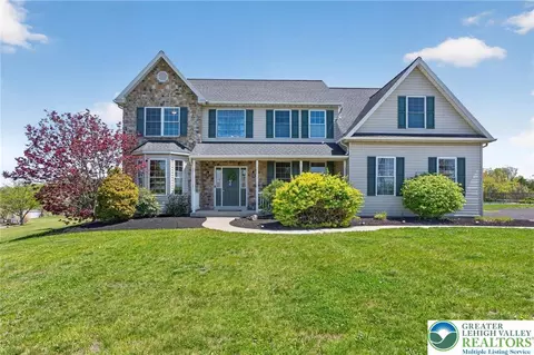 353 Farmington Rd, Breinigsville, PA 18031