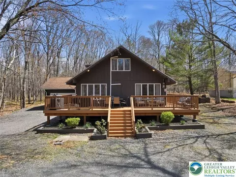240 Keats Ln, Albrightsville, PA 18210