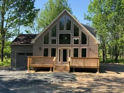 9 Seneca Rd, Penn Forest Twp, PA 18210
