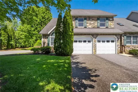 3171 Rachel Dr, Bethlehem, PA 18020