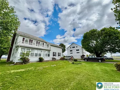 282 Young Rd, Nazareth, PA 18064