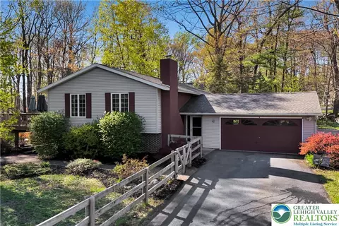 505 Helen Cir, Bath, PA 18014