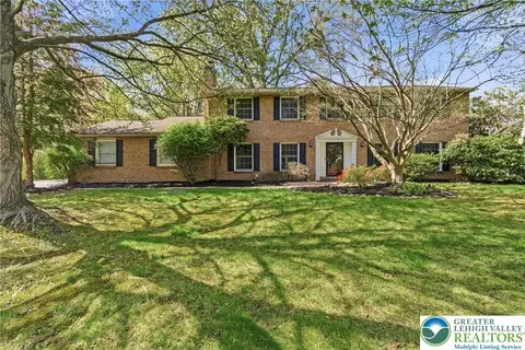 3875 Gloucester Pl, Bethlehem, PA 18020