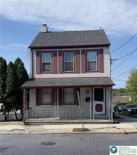 764 2nd St, Catasauqua, PA 18032