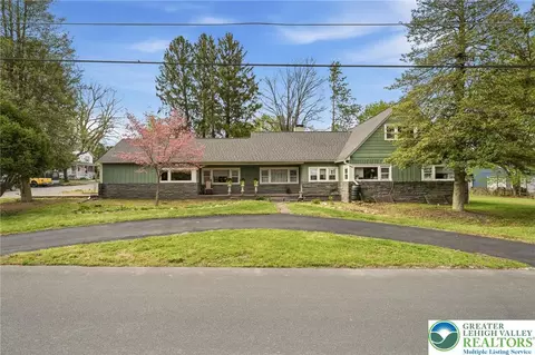 146 Lee Ave, Stroudsburg, PA 18360