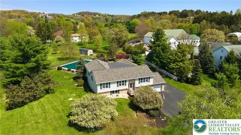 4263 Park Ave, Slatington, PA 18080