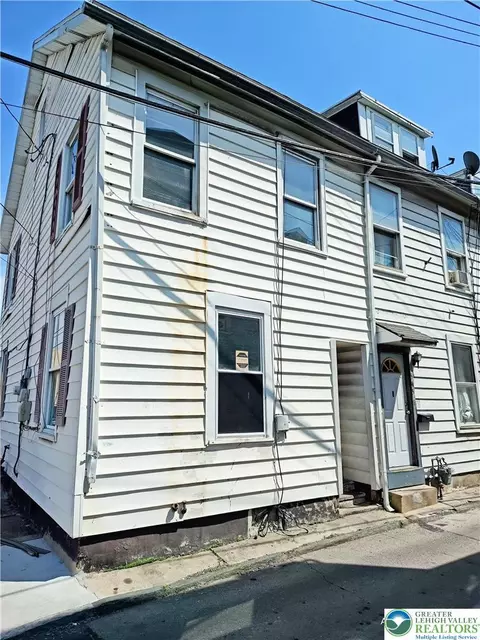 547 N Silk St, Allentown, PA 18102