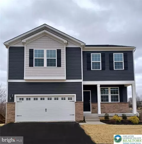 131 Winding Rd, Forks Twp, PA 18040