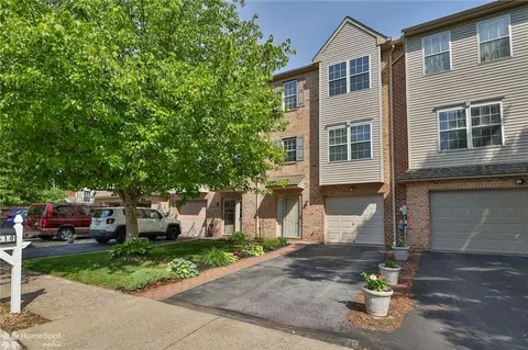 6510 Pioneer Dr, Macungie, PA 18062