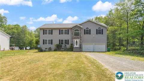 152 Granite Rd, Long Pond, PA 18334