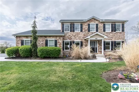 2575 Huckleberry Rd, Allentown, PA 18104