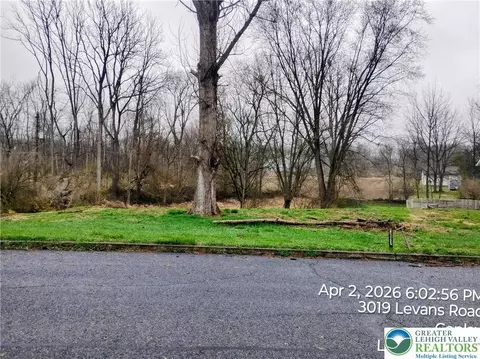 3917 Buchanan St, North Whitehall Twp, PA 18037