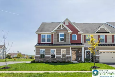 4746 Dealtrey Dr, Easton, PA 18045