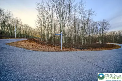 2342 Blue Spruce St, Hazle Township, PA 18202