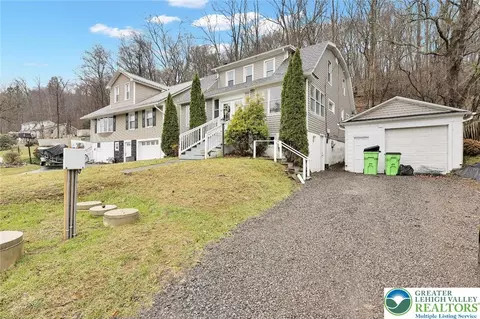 2042 State Route 92 Hwy, Harding, PA 18643