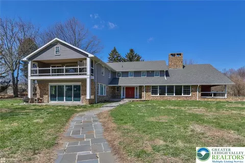 380 S Cedar Crest Blvd, Emmaus, PA 18049