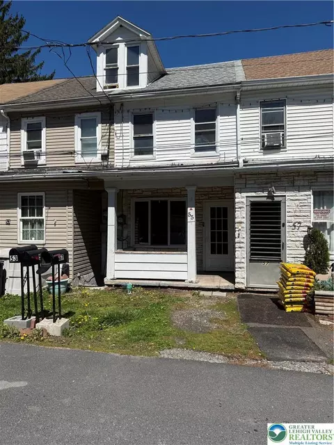 55 Locust St, Tamaqua, PA 18252