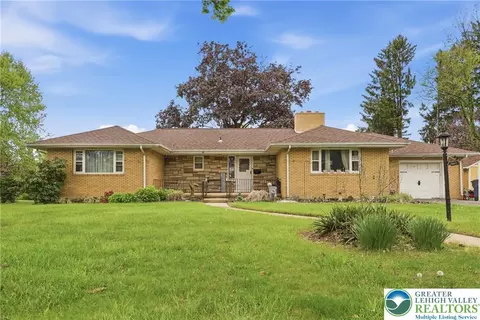 3044 Pennsylvania St, Allentown, PA 18104