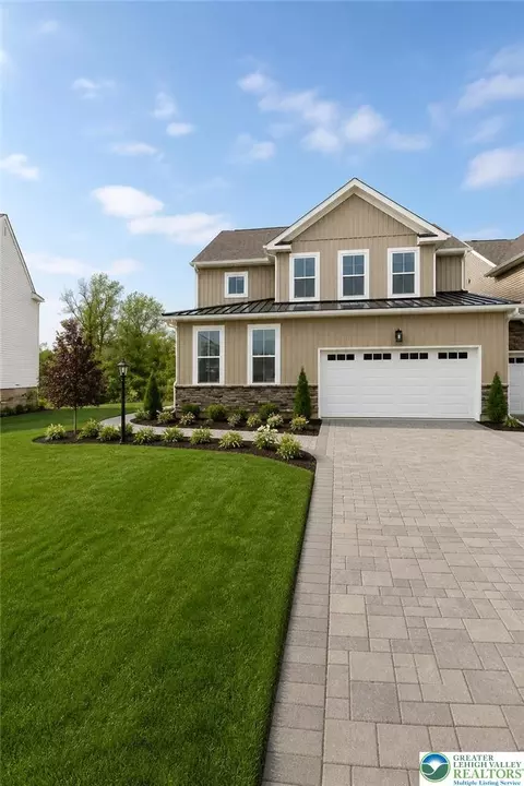 3686 Samantha Ln, Emmaus, PA 18049