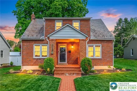 2033 Brown St, Allentown, PA 18104