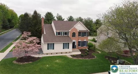 4165 Alder Rd, Bethlehem, PA 18020