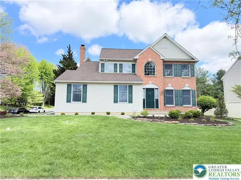 4165 Alder Rd, Bethlehem, PA 18020