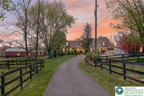 1135 Myrtle Rd, Walnutport, PA 18088