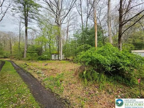 475 Craigs Meadow Rd And Spruce Ln, Smithfield Twp, PA 18301