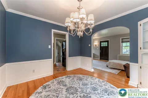 1918 Montgomery St, Bethlehem, PA 18017