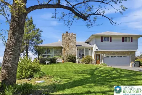 3249 Rim Rd, Bethlehem, PA 18020