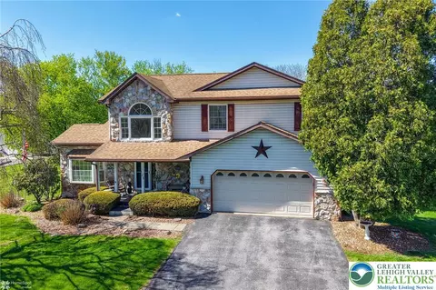 121 E Douglasville Rd, Nazareth, PA 18064