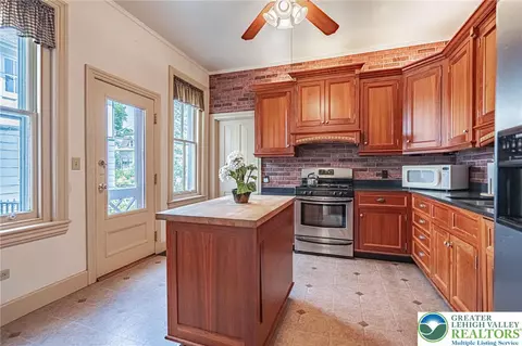 Kitchen - 39 E Wall St, Bethlehem, PA 18018 photo 1 of 5