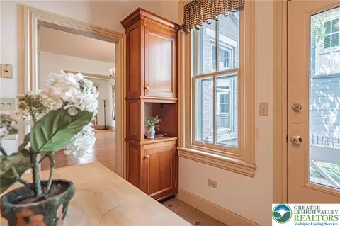 Entry Way - 39 E Wall St, Bethlehem, PA 18018 photo 3 of 6