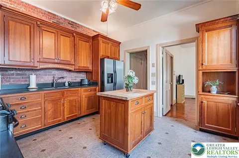 Kitchen - 39 E Wall St, Bethlehem, PA 18018 photo 5 of 5