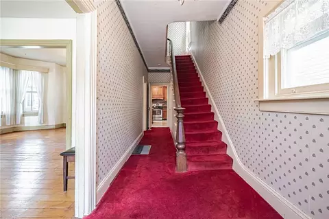 Entry Way - 39 E Wall St, Bethlehem, PA 18018 photo 1 of 6