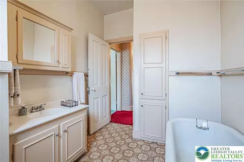 Bath - 39 E Wall St, Bethlehem, PA 18018 photo 3 of 3