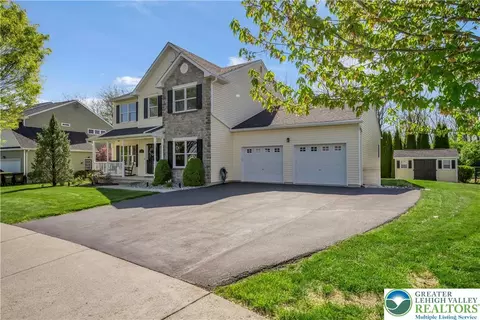 2188 Eagles Landing Dr, Nazareth, PA 18064
