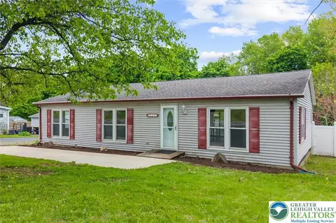 1235 E Main St, Douglassville, PA 19518