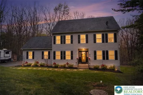 2512 Valley View Acres Rd, Saylorsburg, PA 18353