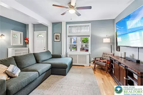 Living - 437 3rd Ave, Bethlehem, PA 18018 photo 1 of 3
