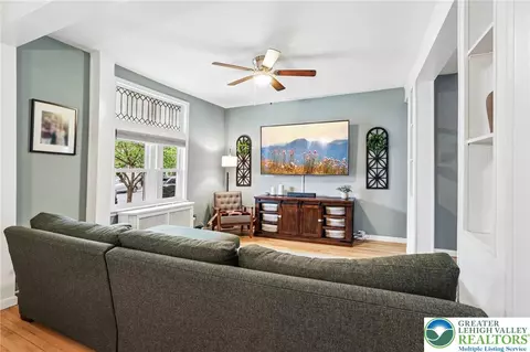 Living - 437 3rd Ave, Bethlehem, PA 18018 photo 2 of 3