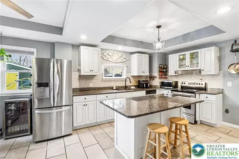 Kitchen - 437 3rd Ave, Bethlehem, PA 18018 photo 4 of 5