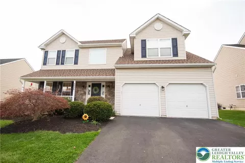 3838 Rittenhouse Rd, Macungie, PA 18062