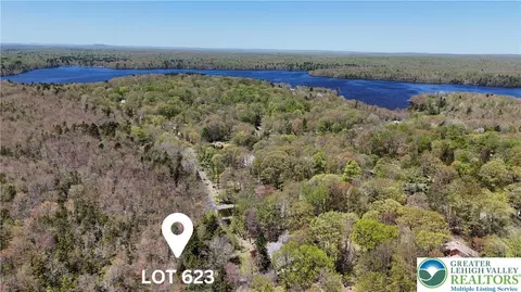623 Laurel Rd, Tobyhanna Twp, PA 18346