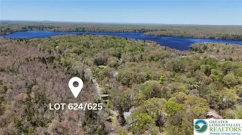624 Laurel Rd, Tobyhanna Twp, PA 18346