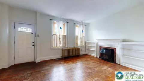 Living - 715 High St, Bethlehem, PA 18018 photo 1 of 2