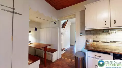 Entry Way - 715 High St, Bethlehem, PA 18018 photo 1 of 3