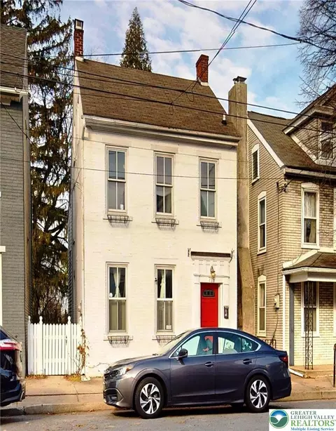 715 High St, Bethlehem, PA 18018