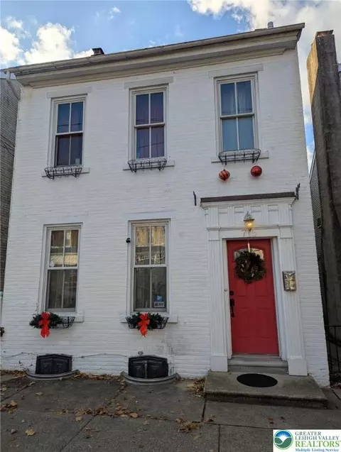 715 High St, Bethlehem, PA 18018